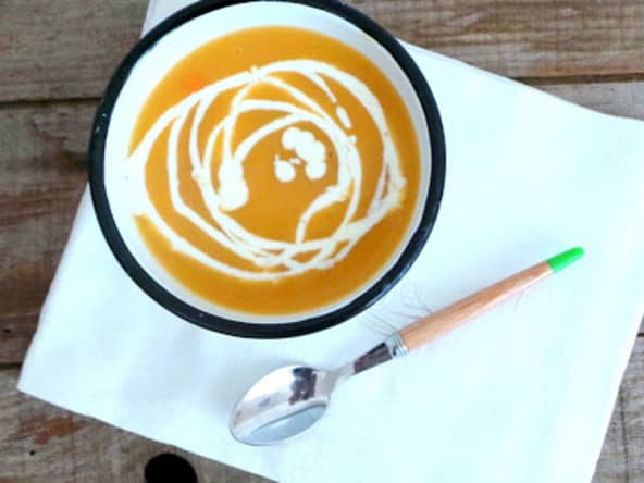 Soupe au chou blanc, carottes, navet, panais