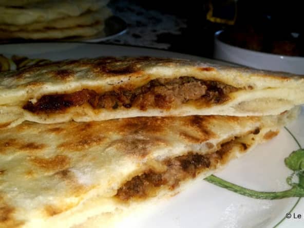 Naans à la viande hachée