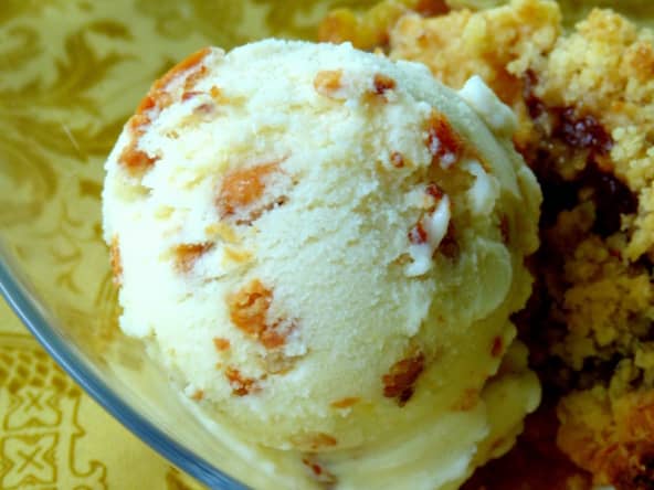 Glace au miel et pignons sans oeufs