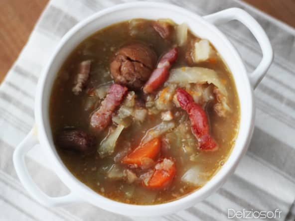 Soupe Ardéchoise chou, chataîgnes, lard