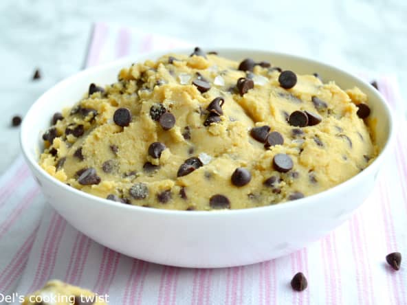 Cookie dough vegan à base de pois chiches aux pépites de chocolat