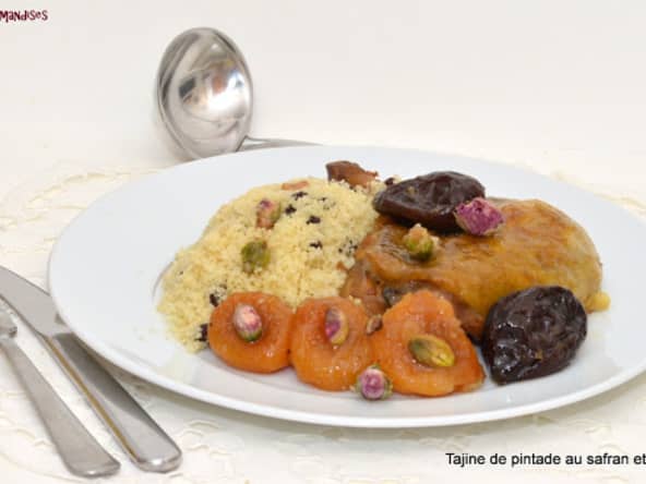 Tajine de pintade au safran et aux fruits secs.