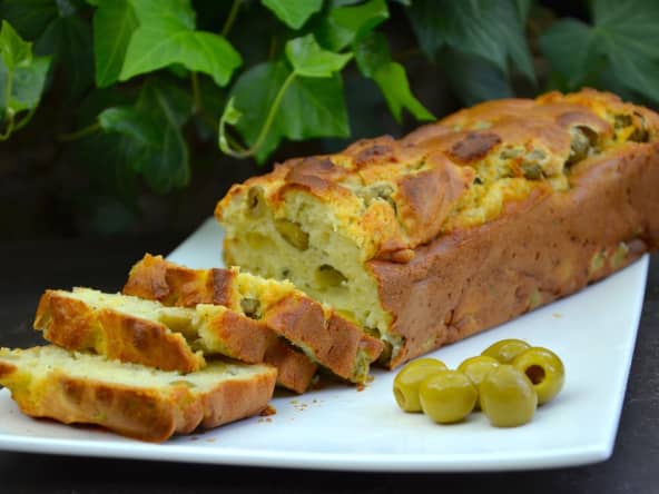Cake à la brousse aux olives vertes