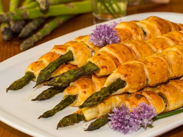 Feuilletés d’asperges vertes au saumon