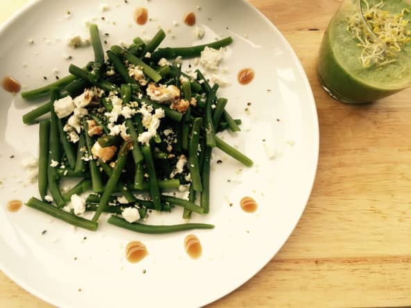 Gaspacho vert et salade estivale de haricots, féta, vinaigrette au miel