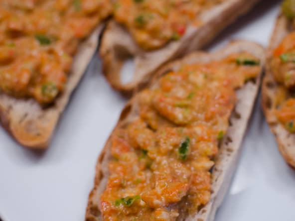 Muhammara aux noix et aux pistaches