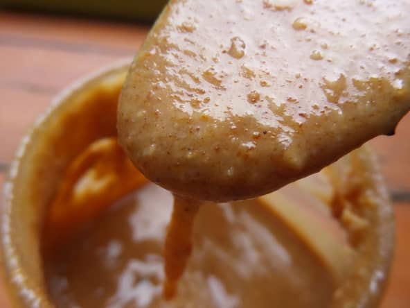 Beurre de cacahuètes grillées au miel