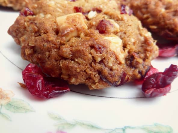 Biscuits cranberry, chocolat blanc et flocons d'avoine