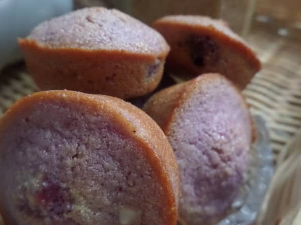 Financiers au chocolat blanc et fruits rouges