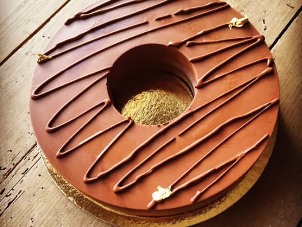 Entremets palet or de Valrhona