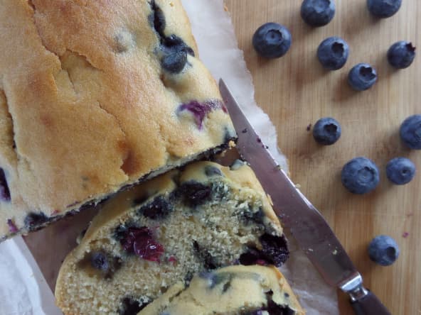 Cake à la semoule aux bleuets et sirop d’érable
