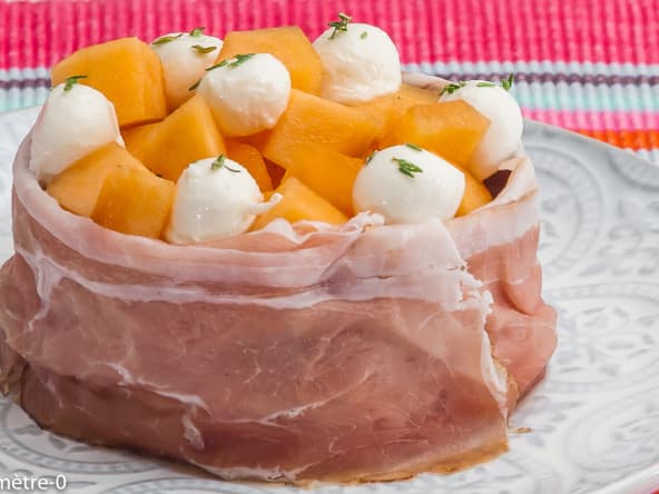 Melon au speck et à la mozzarella