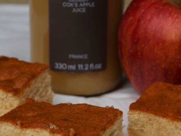 Gâteau léger et moelleux au jus de pomme