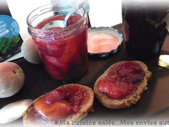 Confiture pêches de vigne et abricots