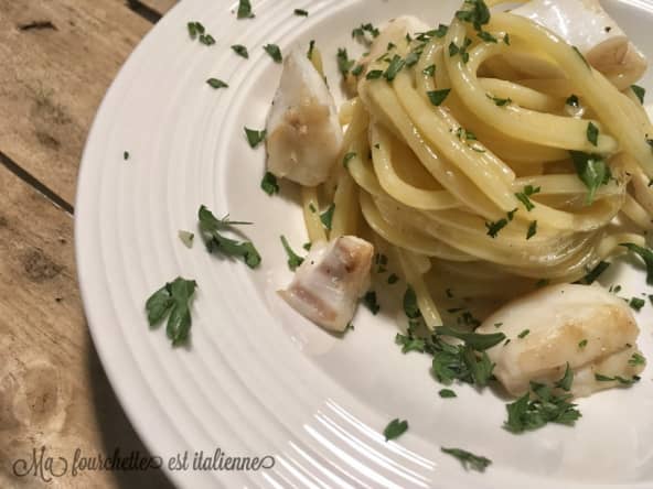 Spaghettis à la carbonara revisitée et à base de poisson