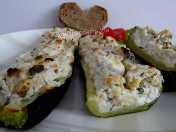 Courgettes farcies au jambon de poulet fumé et chèvre frais