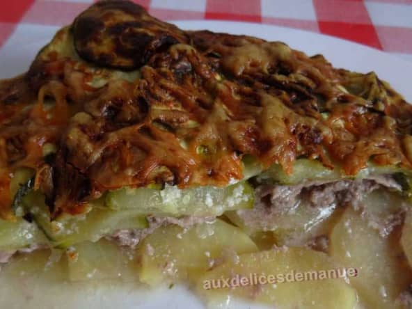 Gratin de courgettes et pommes de terre au boeuf et bacon