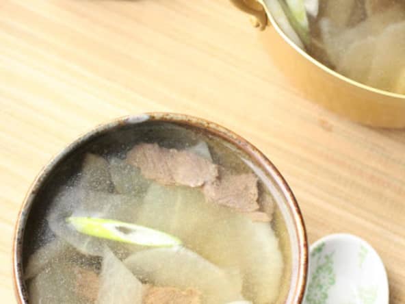 Soupe coréenne au radis blanc et au boeuf