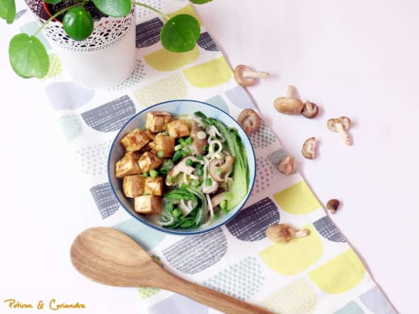 Soupe ramen au tofu et shiitakés
