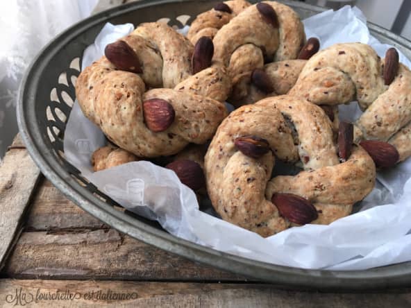 “Taralli ‘Nzogna e pepe”