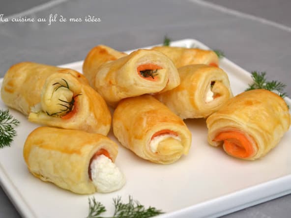 Feuilletés apéritifs au saumon fumé, fromage de chèvre et aneth