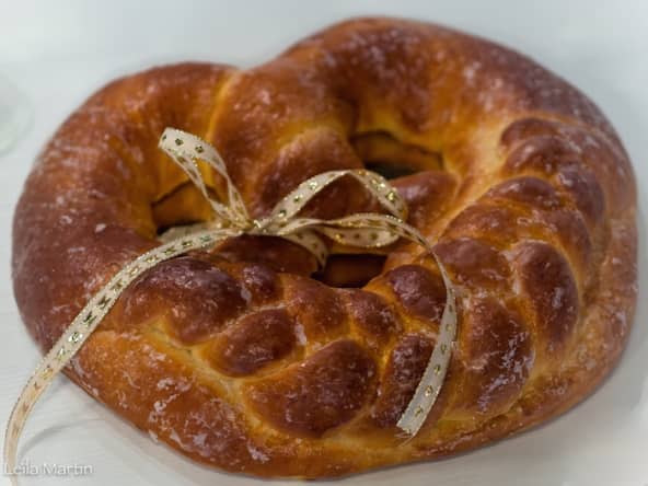 Neijohrsbretschdell brioche de nouvel an en forme de bretzel