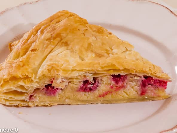 Galette des rois à la frangipane et aux framboises