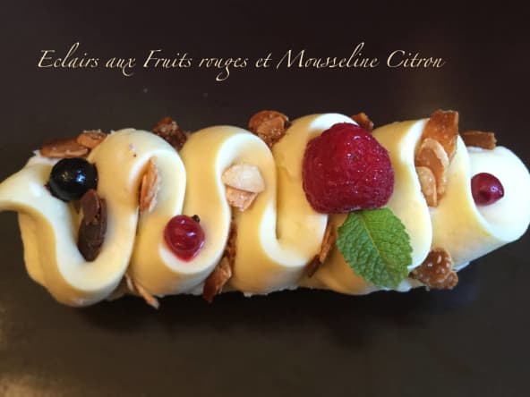 Eclairs aux fruits rouges et mousseline au citron