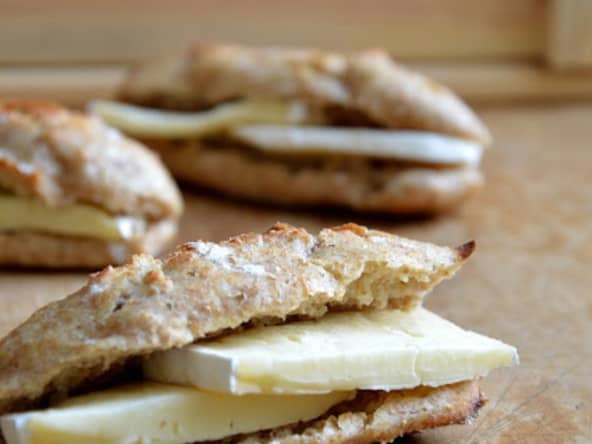 Minis sandwichs au brie
