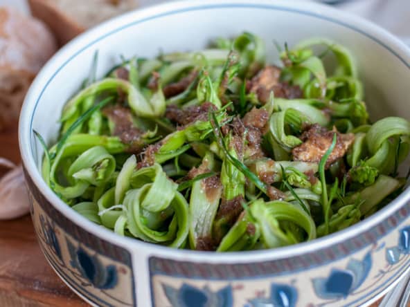 Puntarelle alla Romana aux anchois et à l'ail