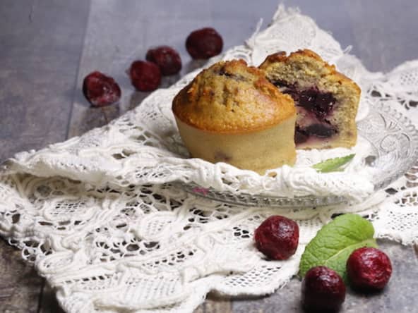 Muffins pistache menthe et cerises griottes