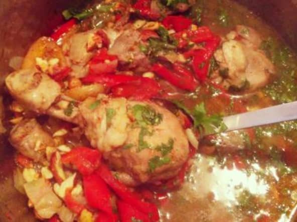 Poulet façon tajine aux abricots secs, poivrons et cannelle