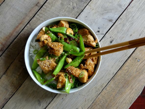 Sauté de poulet et pois mange-tout au poivre de Sichuan