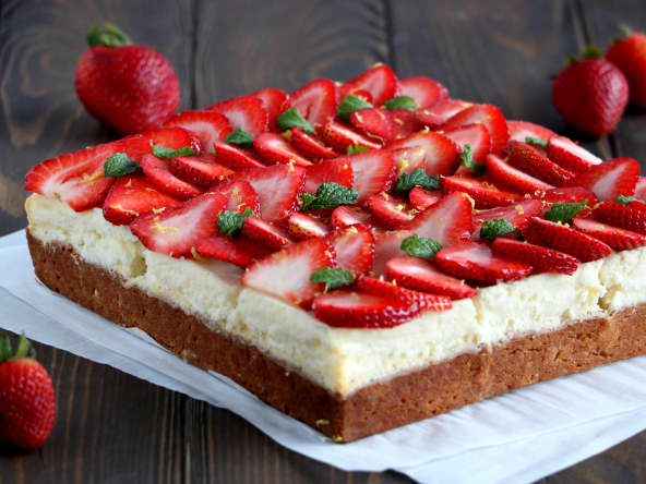 Cheesecake blondies aux fraises