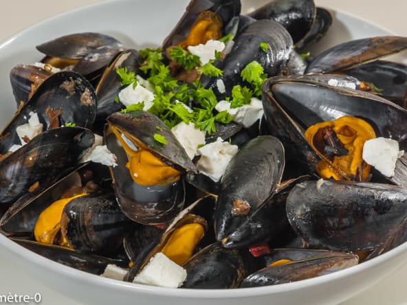 Moules aux cèpes, chorizo et fêta