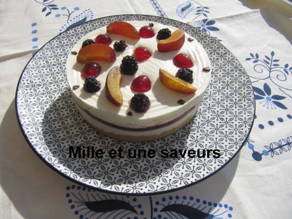 Entremet mousse chocolat blanc et insert prune