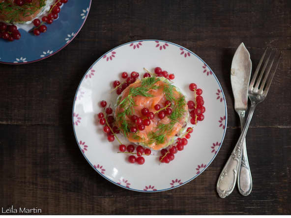 Tartare de concombre façon Tzatziki, crème d'avocat aux groseilles et truite fumée