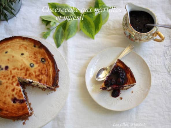 Cheesecake aux myrtilles et au muesli