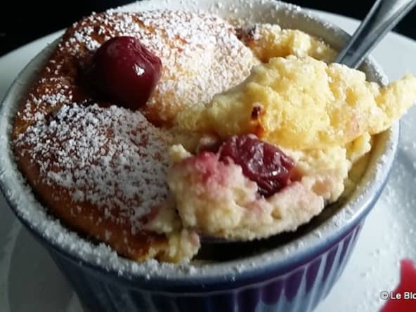 Mini clafoutis au fromage blanc et cerises