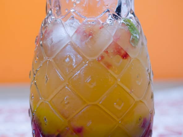 Mocktail à la framboise, à la mangue et à la menthe