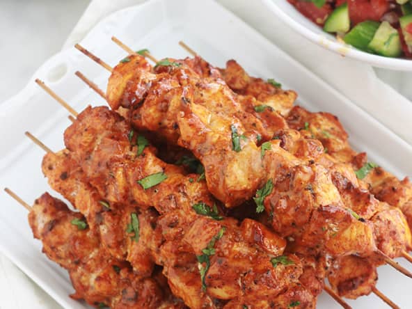 Brochettes de poulet, marinade au paprika : une recette facile et délicieuse