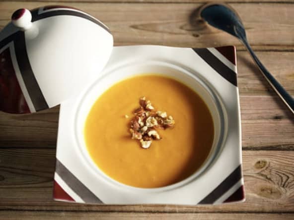 Velouté butternut carottes aux éclats de noisette