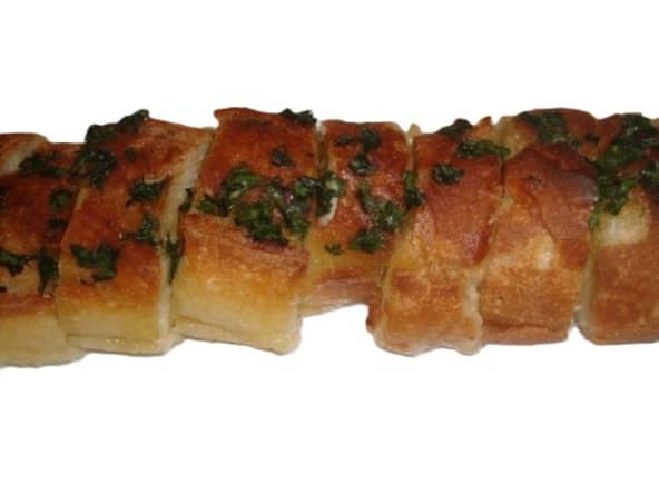 Baguette apéritive à l’ail et au persil