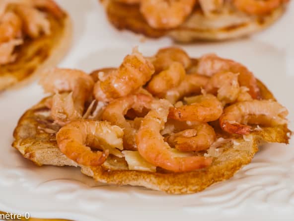Blini ou Blynai lituanien aux crevettes