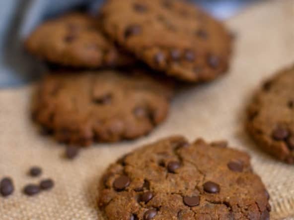 Cookies au sarrasin, tahini et chocolat noir 