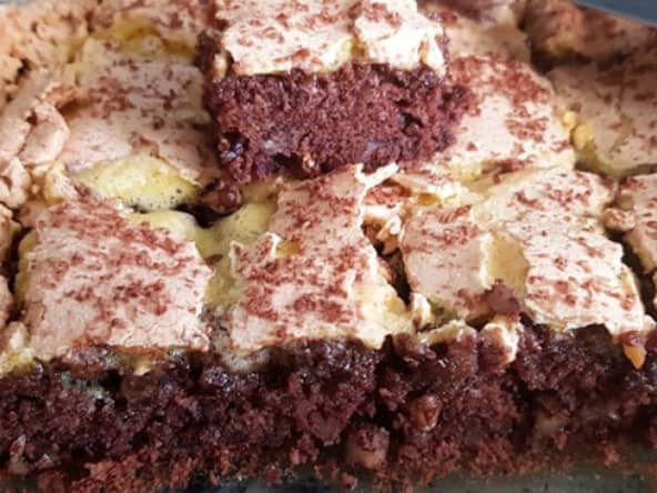 Gâteau meringué aux noix et chocolat