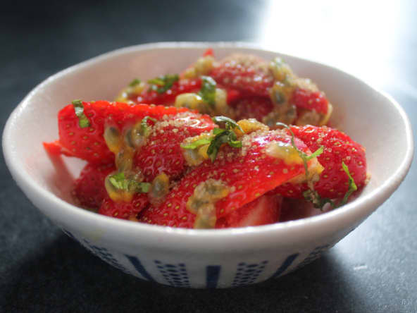 Salade de fraises acidulée au fruit de la passion
