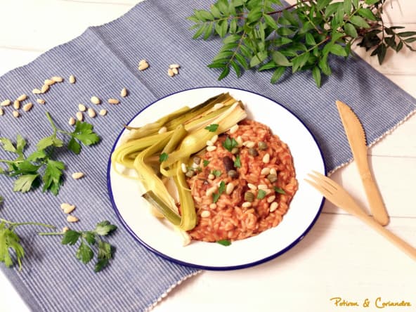 Orzotto à la tomate et poireaux rôtis : une recette vegan