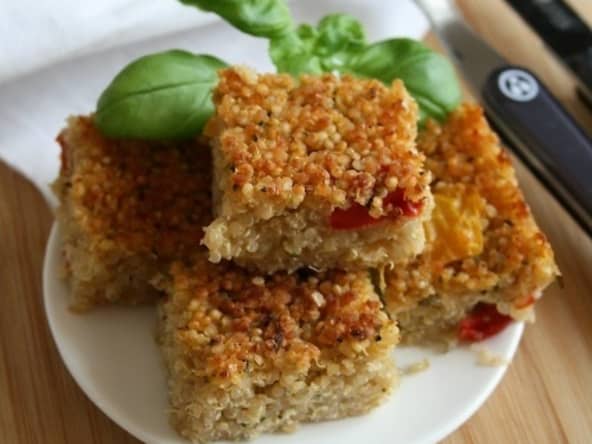 Carrés au quinoa, courgette et poivrons