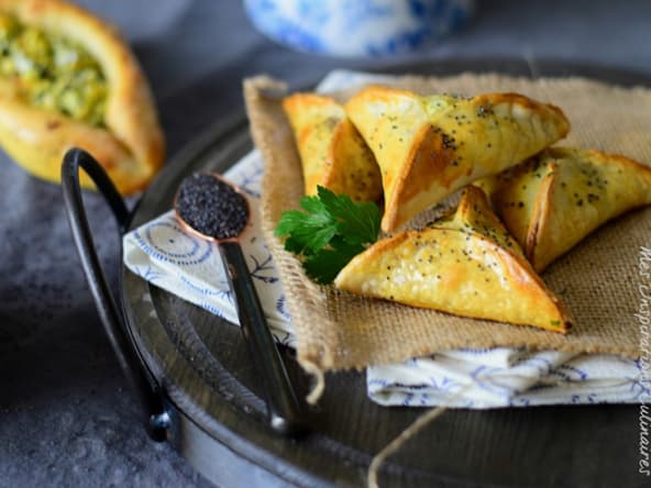 Fatayer libanais, feta et persil incontournable du mezzé